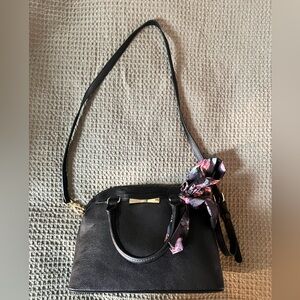 Elegant Black Leather Handbag